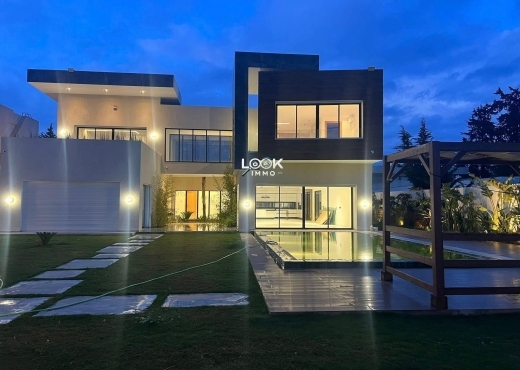 A VENDRE VILLA S+4 SUITES CHOTRANA